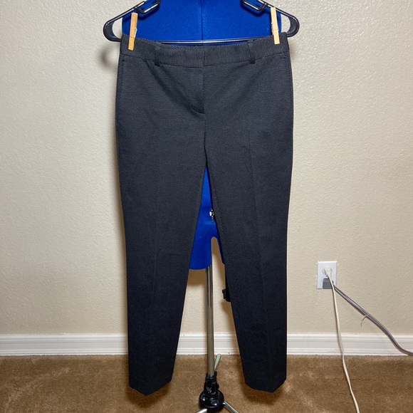 ANN TAYLOR SUIT - Picture 3 of 10